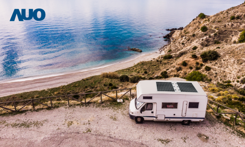 「可撓輕量化太陽光電板SunCurva」使用輕量特殊耐候型複合板取代傳統太陽能板的玻璃前板，不僅降低70%重量，每米平方僅3Kg；具有抗衝擊性能及通過電磁相容性測試，可應用於交通運輸工具，如露營車、遊艇等